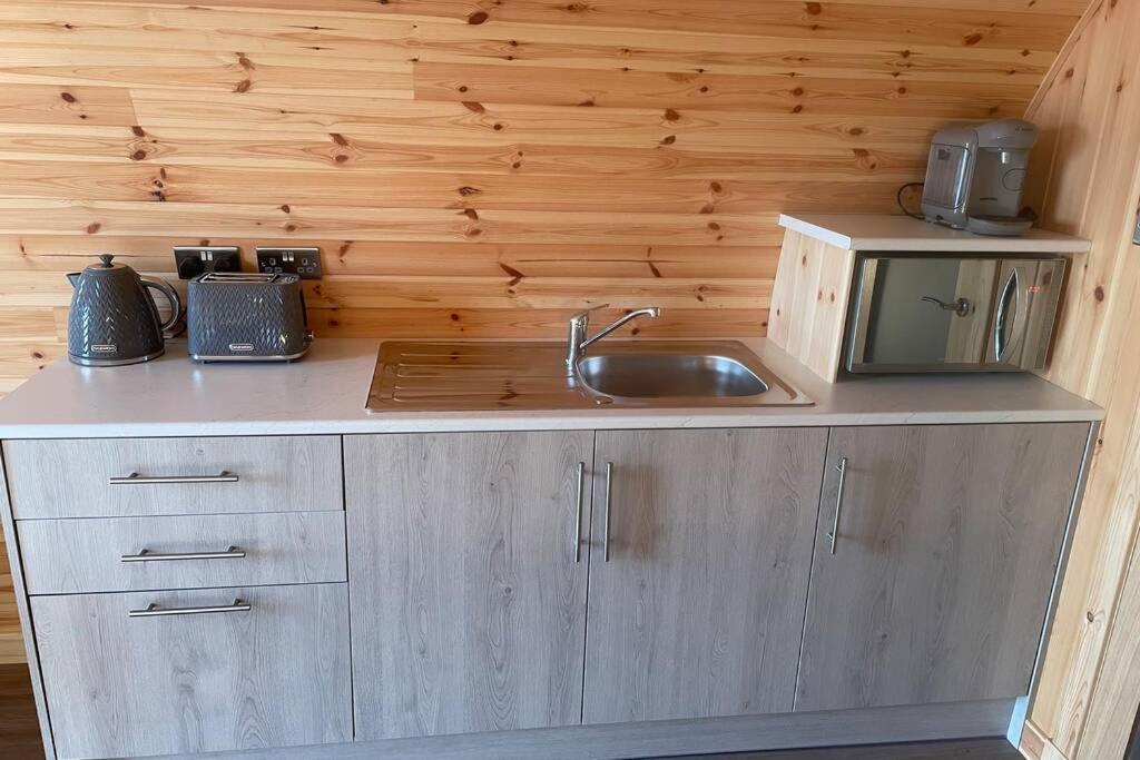 Allt Yelkie Pod Dha, Earlish Buitenkant foto
